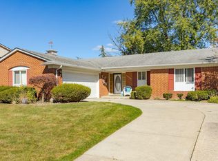 18458 Middlesex Ave, Lathrup Village, MI 48076