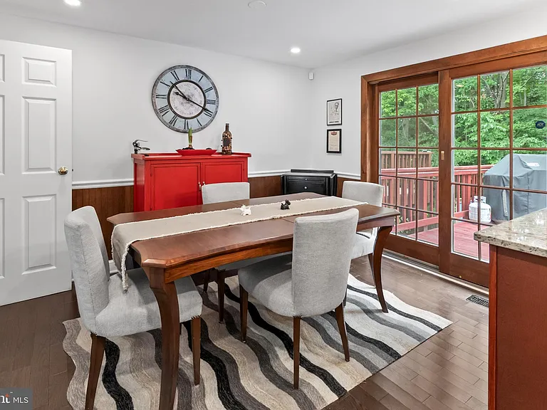 8113 Loving Forest Ct — Photo 14