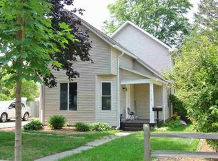 716 Henry St, Saint Clair, MI