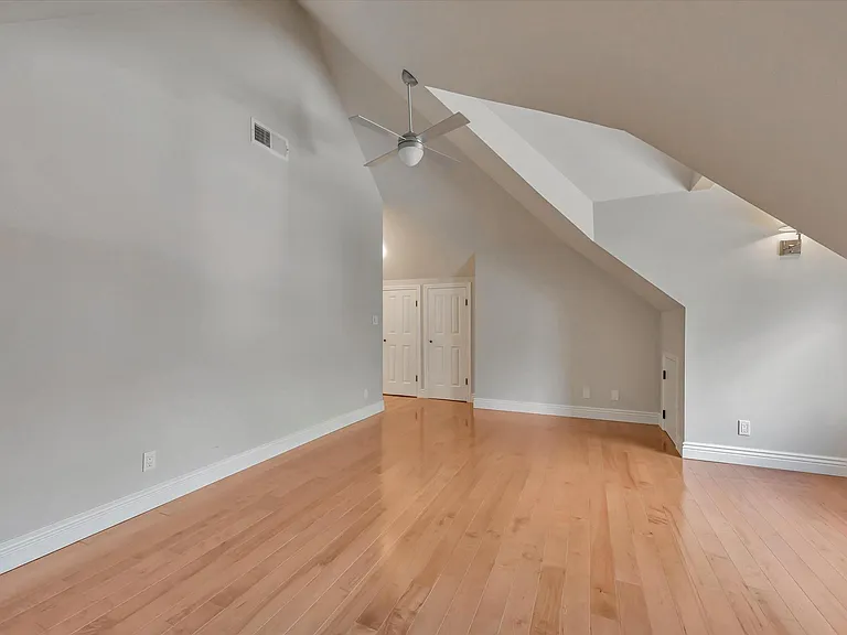 811 College Ave — Photo 34