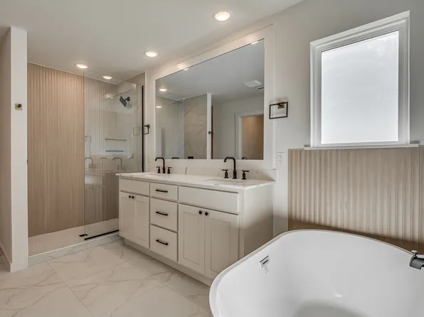 6 S Walnut St, Edmond, OK 73003