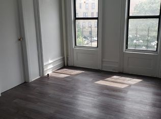 311 E 193rd St, Bronx, NY 10458