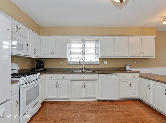 4th image of 500 Blackhawk Dr