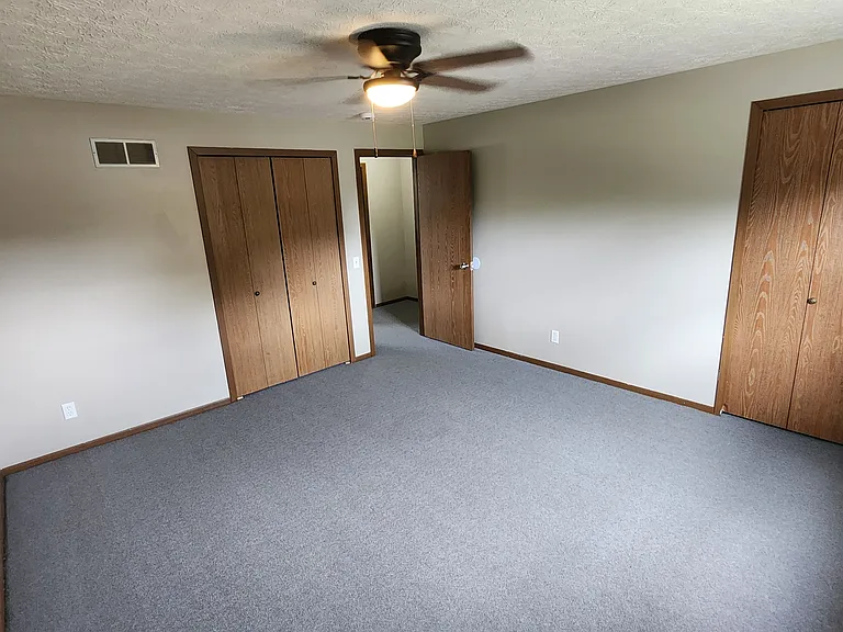 Front Bedroom - 2 closets