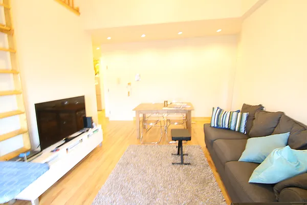 Rented by America Mecca Realty LLC | media 3