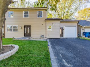 1817 Kelly Ave, Crest Hill, IL 60403