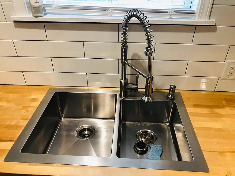 638 Jefferson Ave — Photo 6