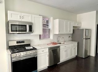 49 Charter St #2, Boston, MA 02113