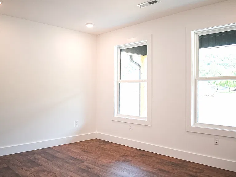 1905 River Meadows Dr — Photo 10