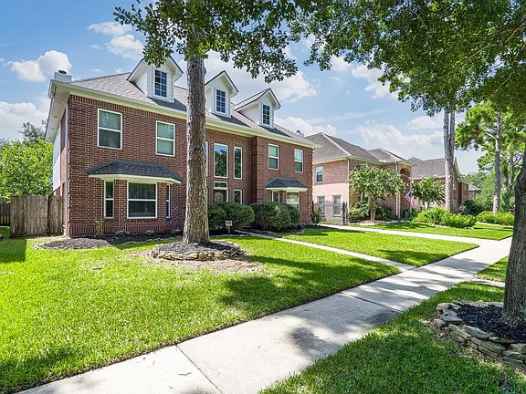 2nd image of 8814 Apple Mill Dr