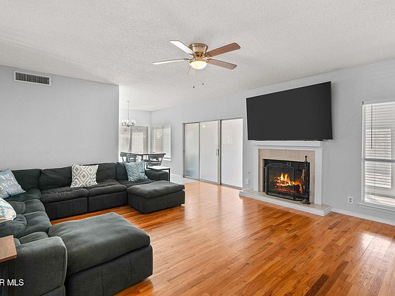 4th image of 5916 Via Robles Ln