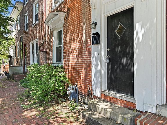 2nd image of 203 W Union St