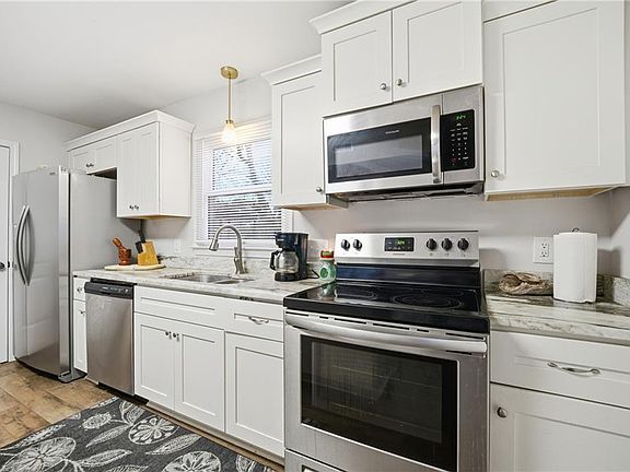 4th image of 812 Ridgeway Ave