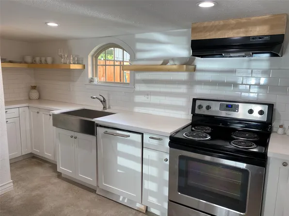 2204 Terry St, Houston, TX 77009