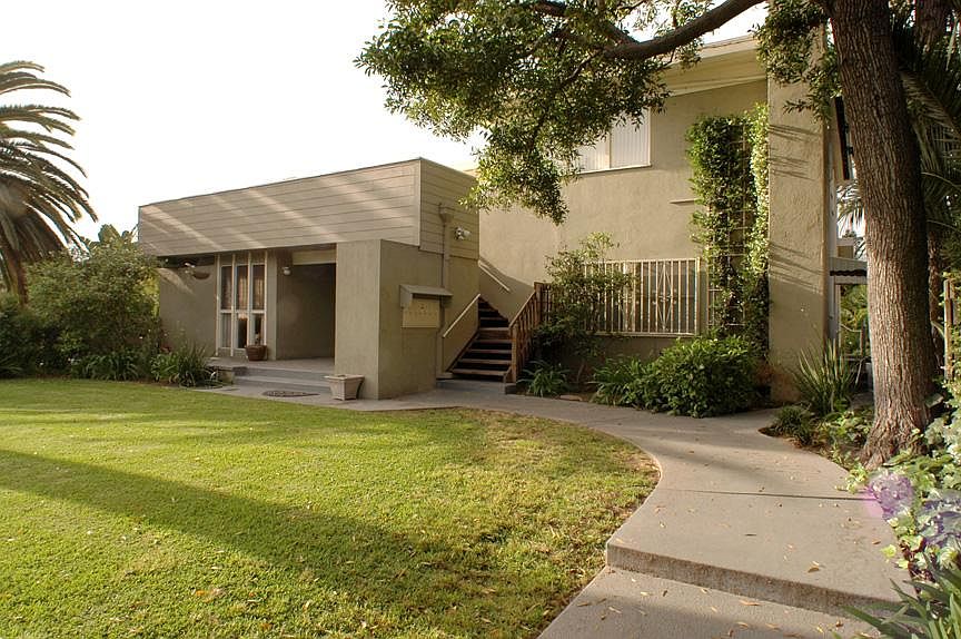1st image of 1619 Huntington Dr