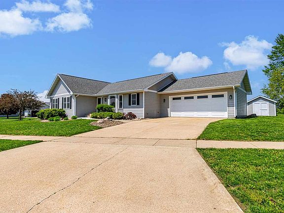 2nd image of 602 Viking Dr