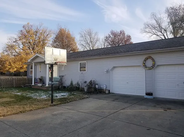 54 W Oak St, Poseyville, IN 47633