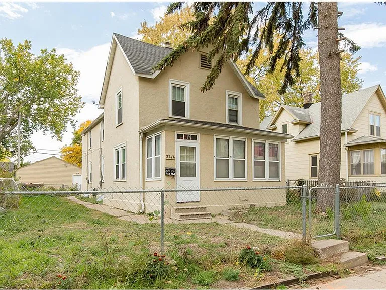 2214 California St NE — Photo 1