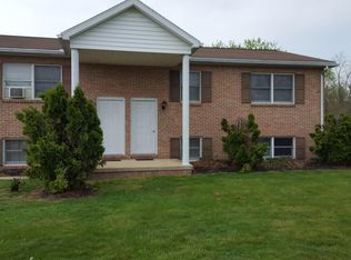 1827 York Rd, Dover, PA 17315