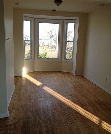 3rd image of 2903-13 W Clybourn St #4
