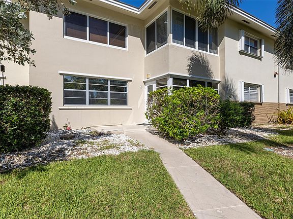 5th image of 2734 NE 27th Court #2