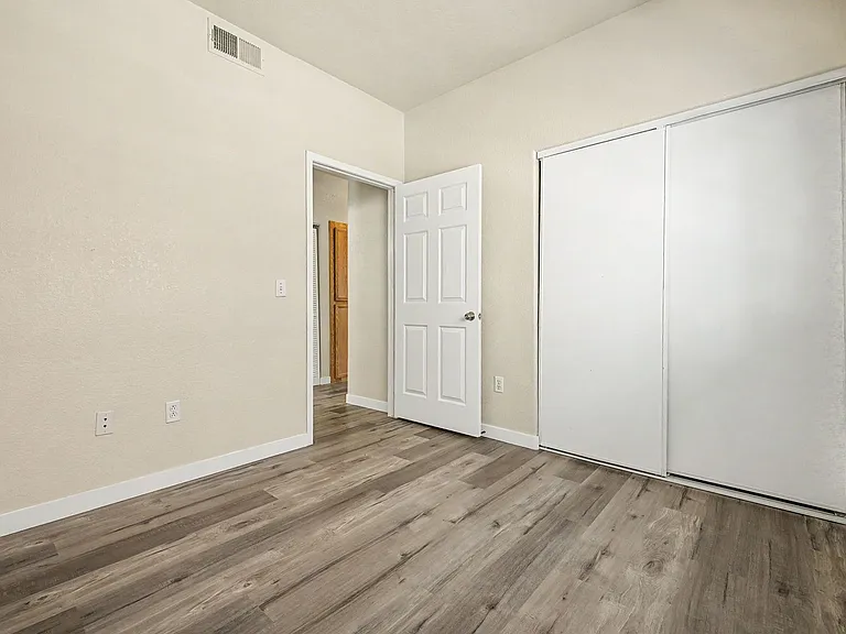 4730 E Craig Rd #26 — Photo 28