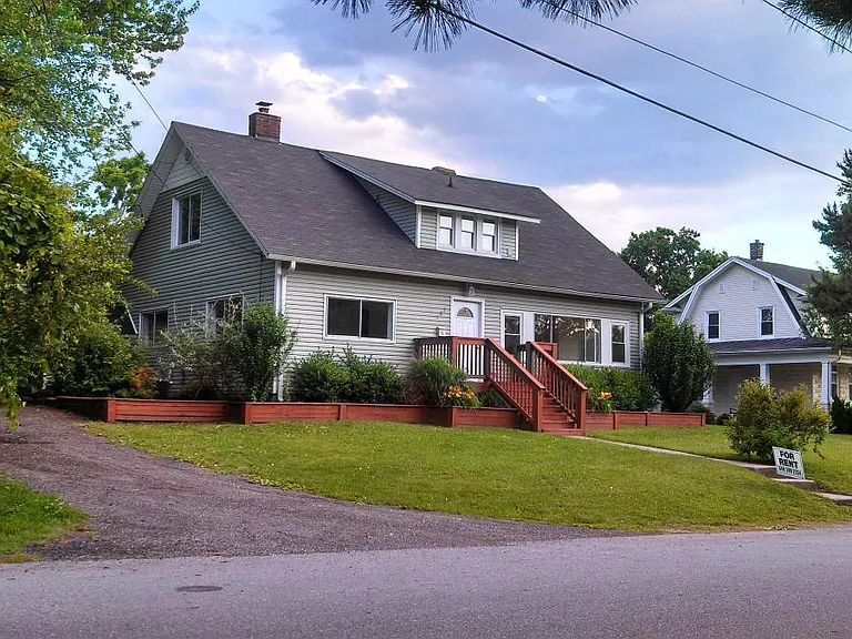 Cleveland Ave — Photo 1