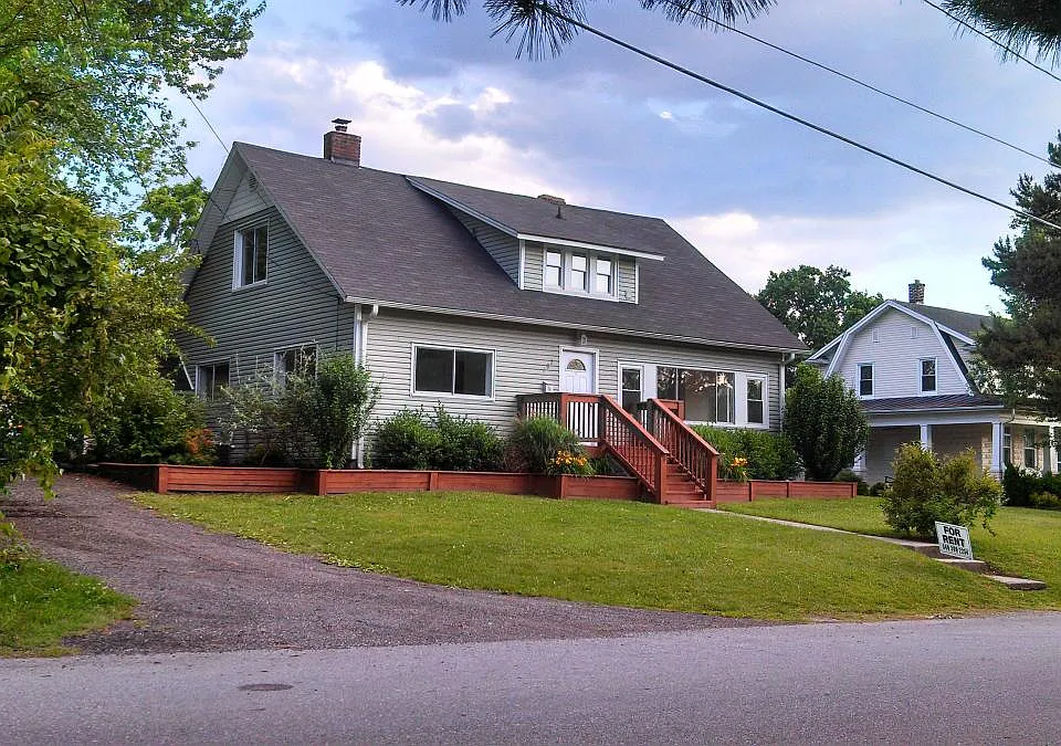 702 Cleveland Ave