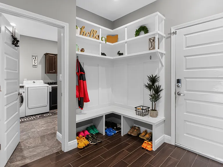5522 Frontier Dr — Photo 33