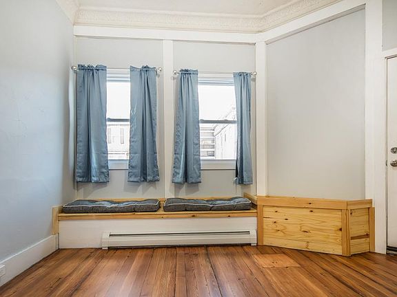 3rd image of 230 Marble St #4