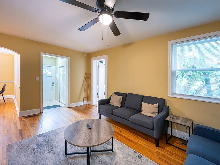 1803 Heath St — Photo 7