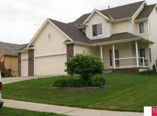 1236 Limerick Rd, Papillion, NE 68046