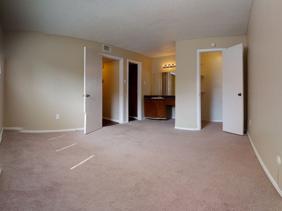1st image of 1411A Tennis Dr #903
