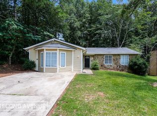 2196 Scarbrough Dr, Stone Mountain, GA 30088