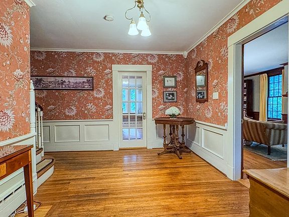 5th image of 237 Birnam Rd