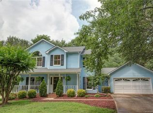 8903 Hunters Pointe Dr, Huntersville, NC 28078