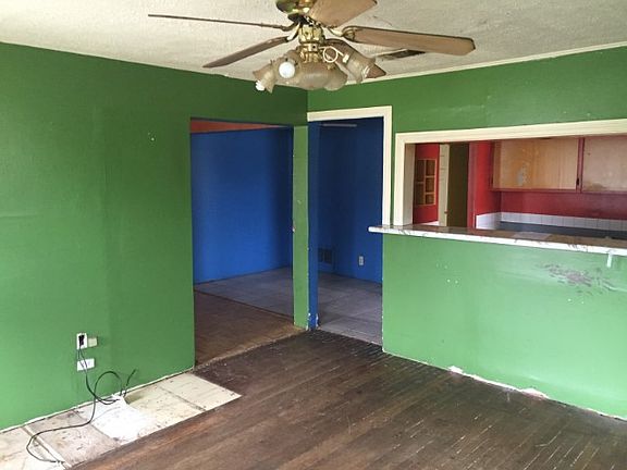 4th image of 700 S Mississippi St