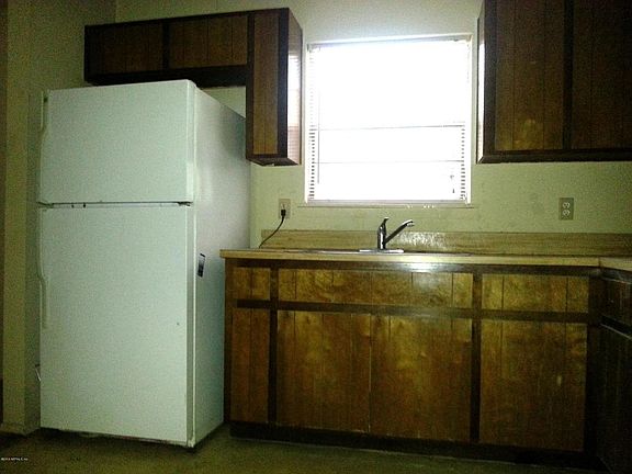4th image of 1010 Assisi Ln