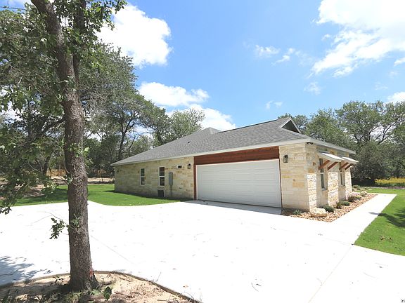 5th image of 200 Cibolo Way