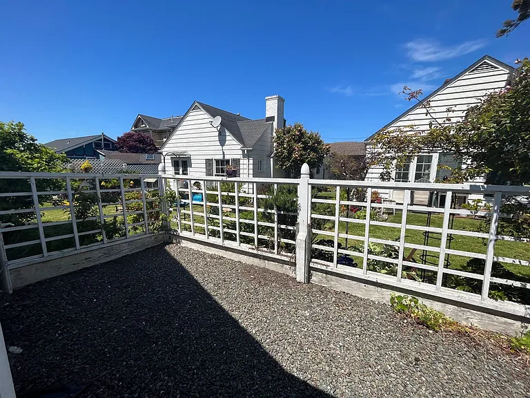 918 F St — Photo 2