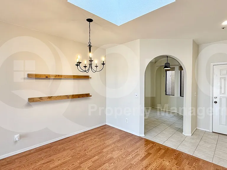 10944 N 117th Pl — Photo 7