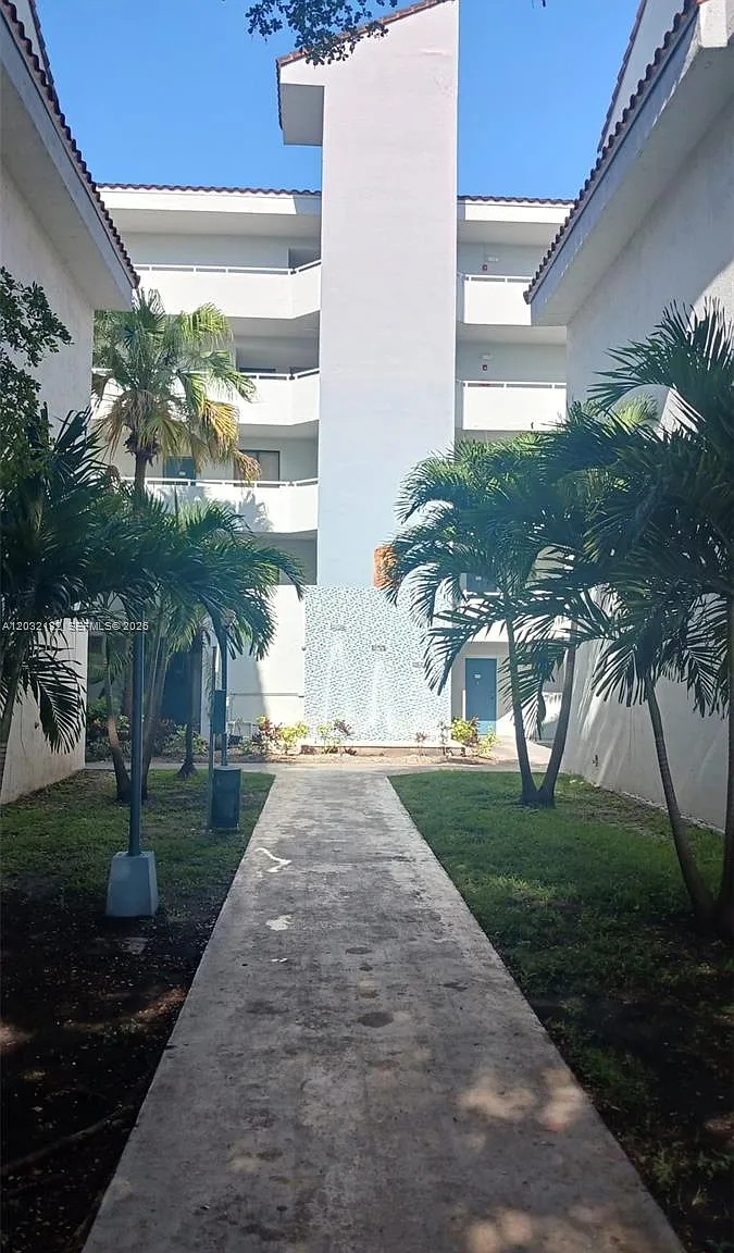 Verabella Falls Condo — Photo 2