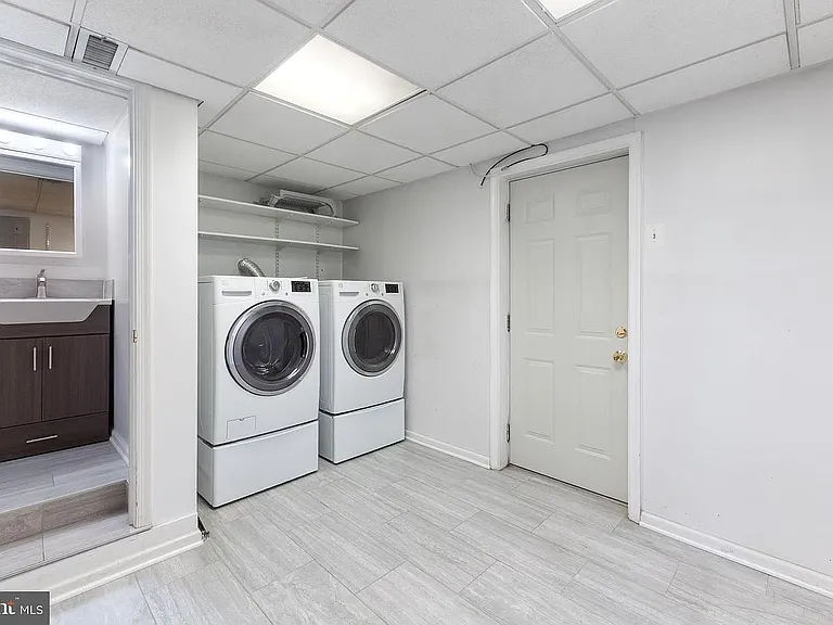 218 Belmont Dr SW — Photo 22