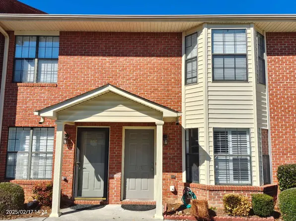 302 Mount Vernon Dr, Calhoun, GA 30701