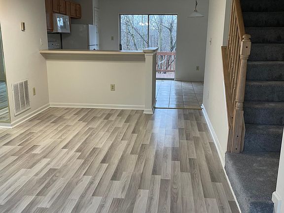 Lounge staris to Bed rooms