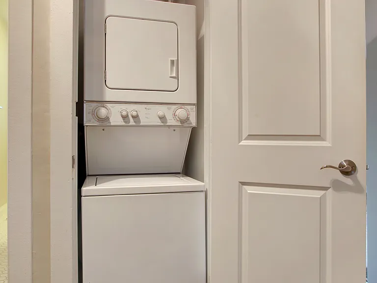 1806 N Sheffield Ave #1 — Photo 6