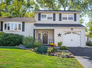 22 Normandy Rd, Flanders, NJ 07836