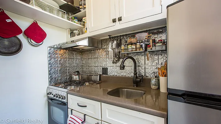 Rented by Garfield Realty  | media 27