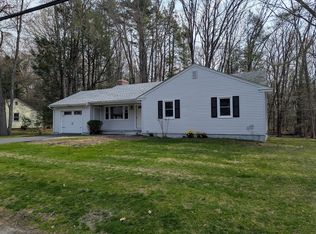 27 Gold St, Greenfield, MA 01301
