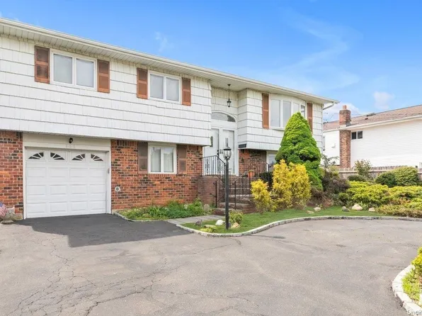 107 Beverly Road, Massapequa, NY 11758